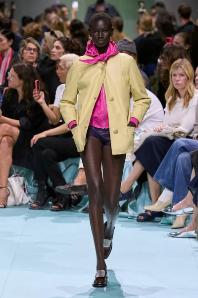 Look 33